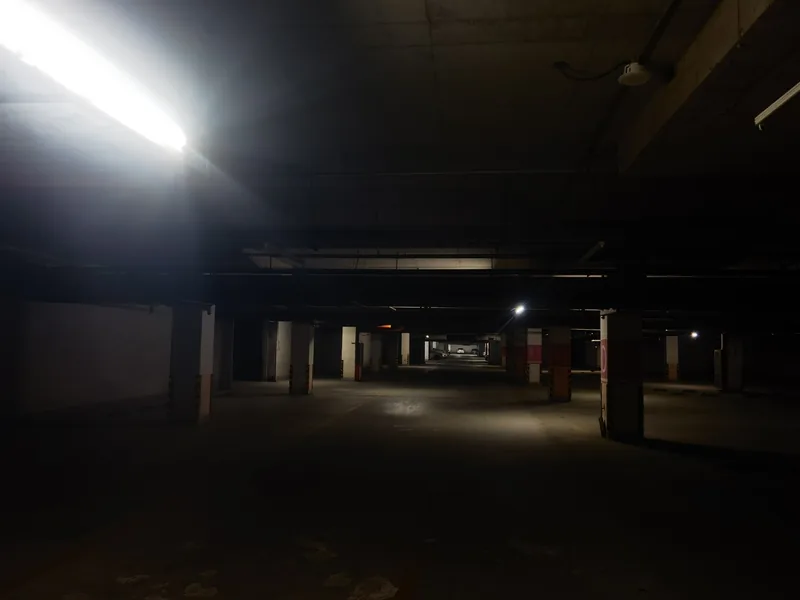 地下车库照明改造前现场（智觉已落地项目）
